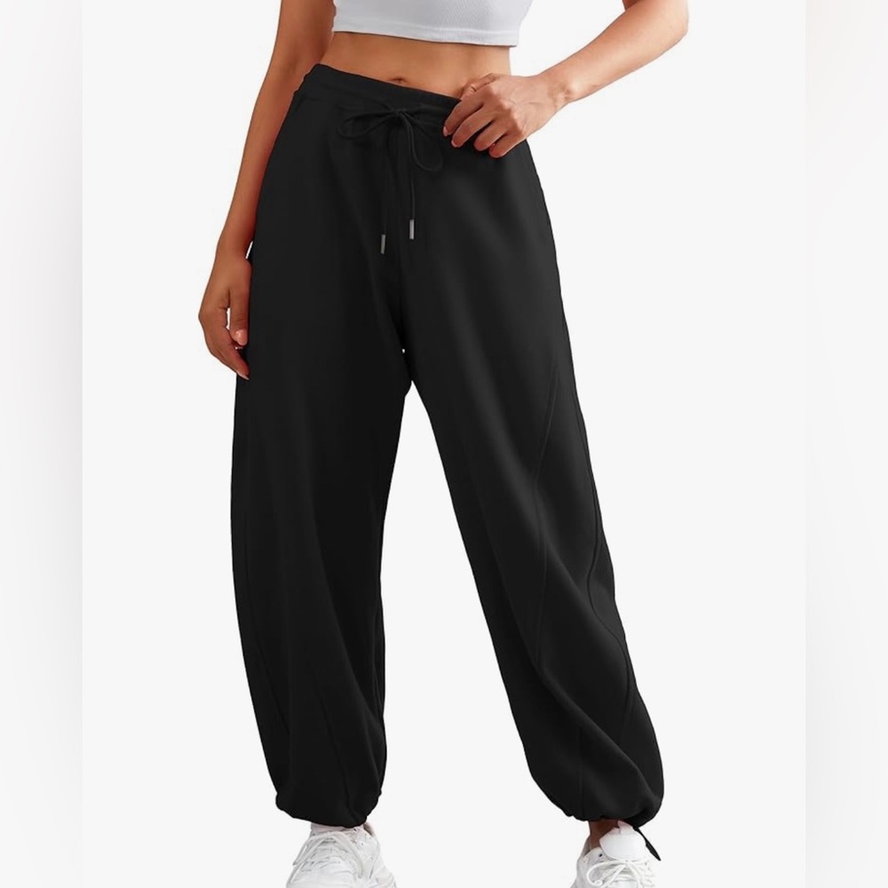 Baggy Sweatpants - Picture 2 of 5